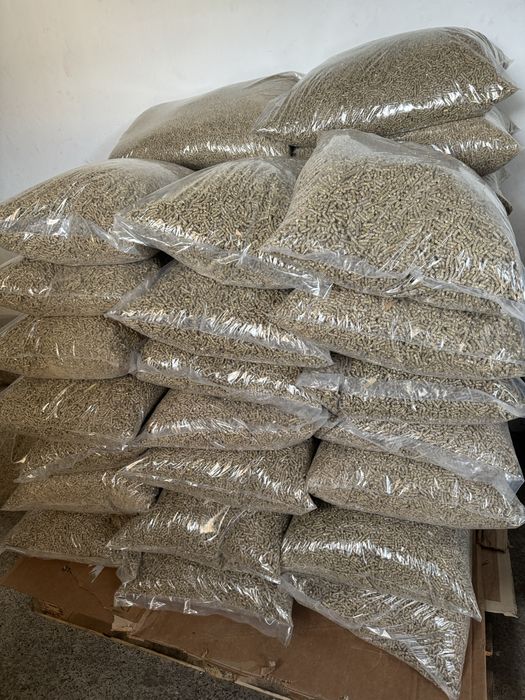 Vindem Granule pentru iepuri/capre/oi