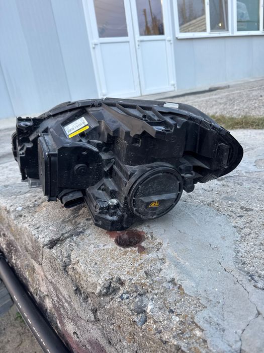 Фар за Мерцедес w246