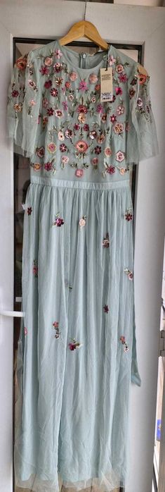 плать вечернее для особых случаев