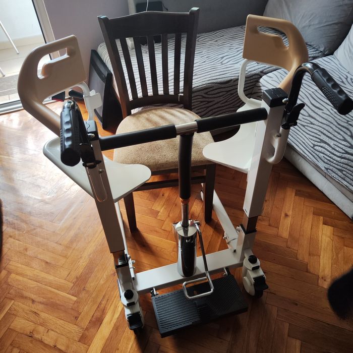 Стол лифтер за инвалиди