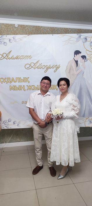 Белое платье продам