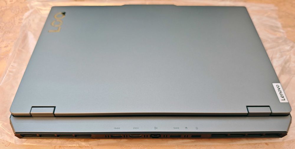 ЧИСТО НОВ/NVidia RTX 5060 8GB/AMD Ryzen 7 250/16GB RAM/512GB SSD NVME/15.6 IPS 144hz/Lenovo LOQ 15.6 геймърски лаптоп gaming laptop new