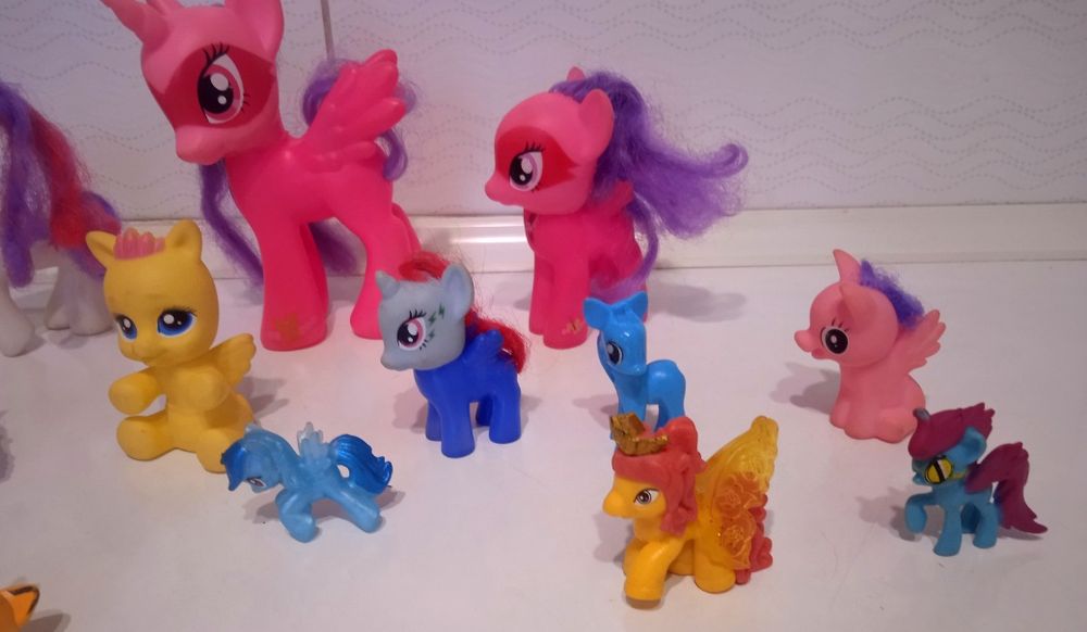 Поняшки и единорожки