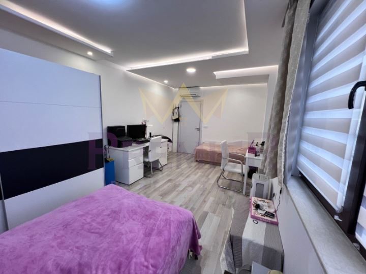 Продава се Тристаен апартамент в к.к. Св.Св. Константин и Елена - 104 кв.м за 2368 €/кв.м - Снимка #3