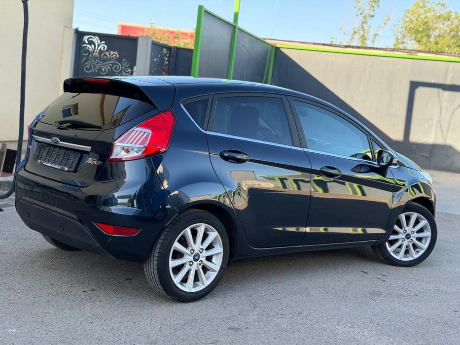 De vanzare Ford Fiesta Titanium