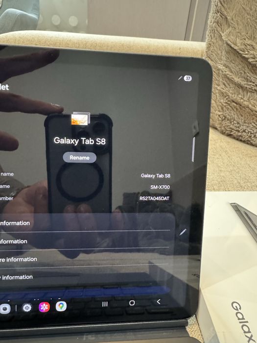 Samsung Galaxy Tab s8 128GB с клавиятура и пен като нов