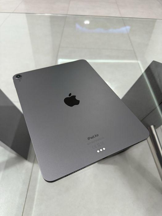 Apple iPad Air 5-th Gen. M1 space gray 64Gb wi-fi • ca NOUA
