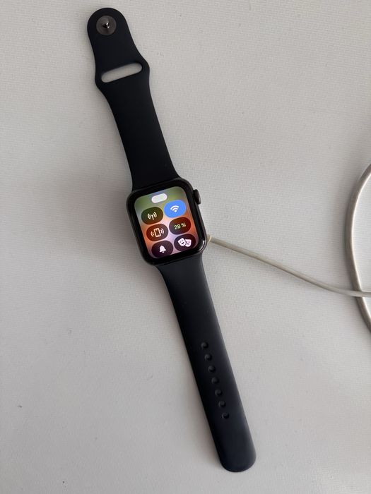 Apple Watch SE 40mm Cellular