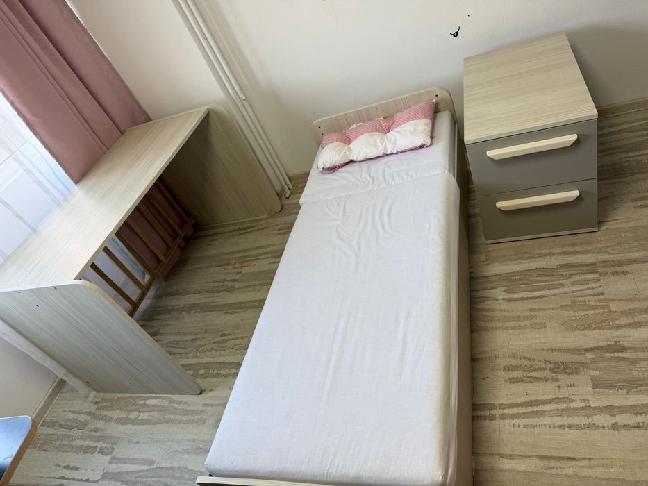 Vand patut bebe/ pat adolescent/ birou