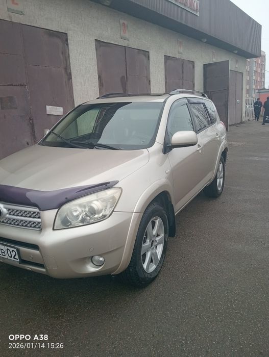 Продам автомобиль Toyota rav 4