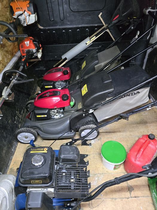 Vand  masina de tuns iarba honda hrx537