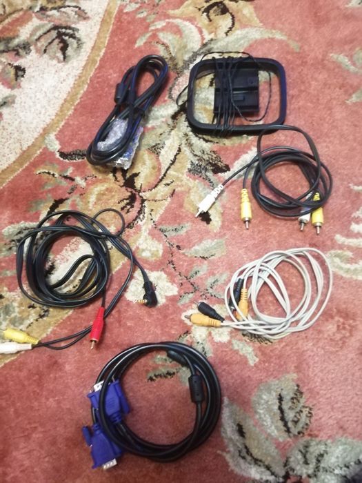 Провода, шнуры, антенна 2000 тг каждый