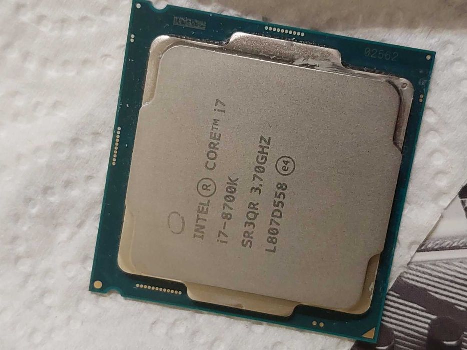 Intel Core i7 8700K, 6-ядрен, LGA 1151