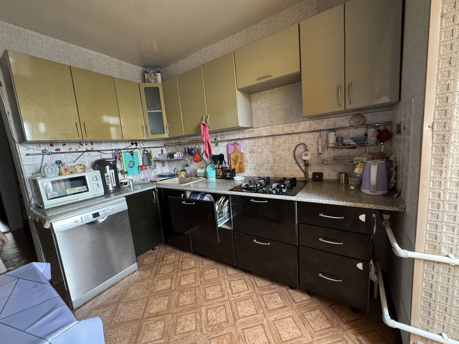 Продам кухню в нормальном состоянии