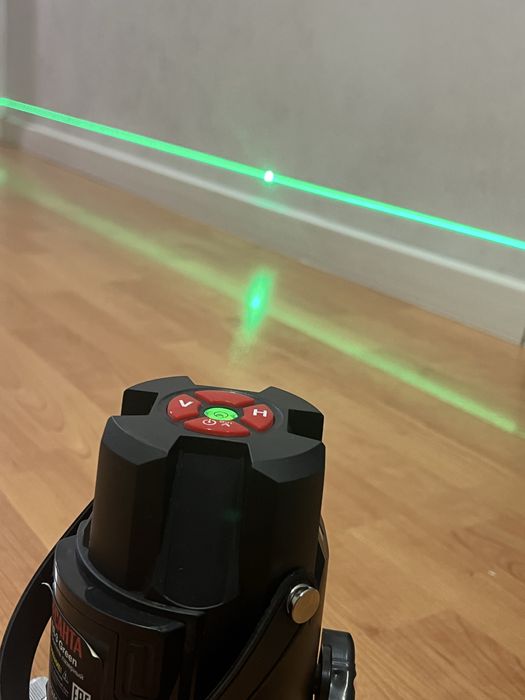 Лазерный уровень / построитель