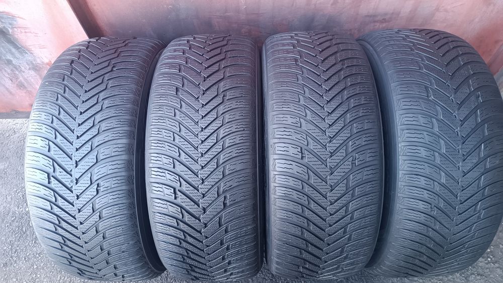 225/55/16 Nokian
