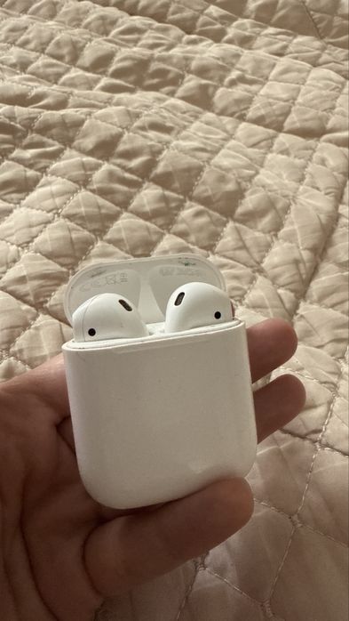 Продам air pods оригинал