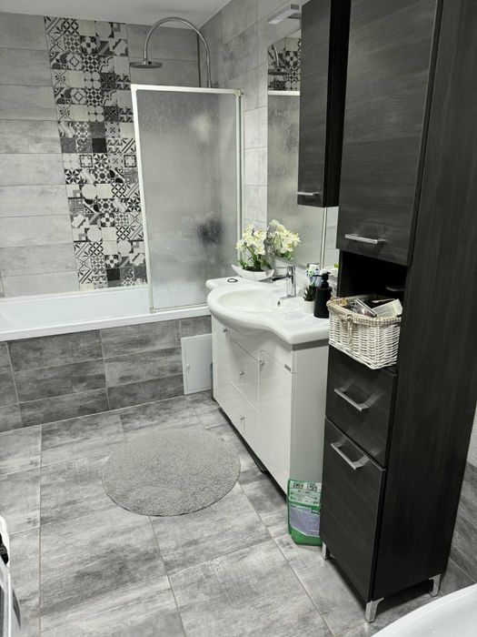 Apartament de vanzare, complet renovat in Aninoasa, jud Hunedoara