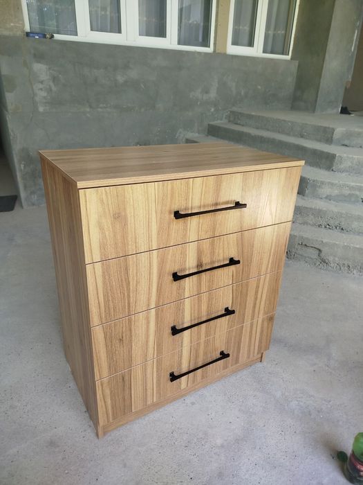 Мебел на закас. Komod