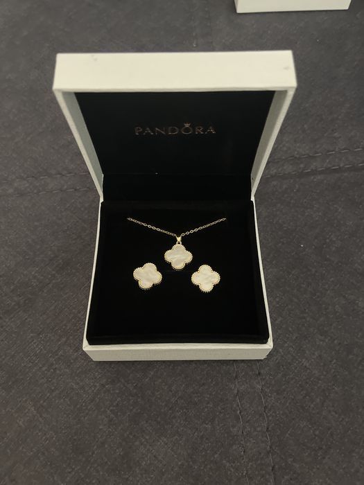 Пандора идеальный подарок