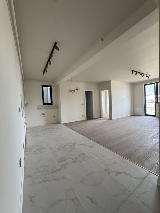 Apartament 2 camere / Central / Loc de Parcare / Bloc nou