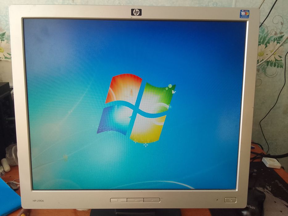 Монитор на компютер