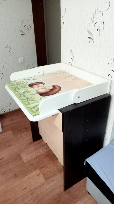 Пеленальный столик