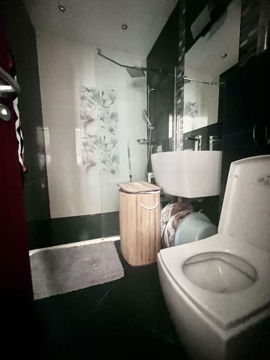 Дава се под наем Тристаен апартамент в Варна, м-т Траката - 117 кв.м за 816 € - Снимка #1