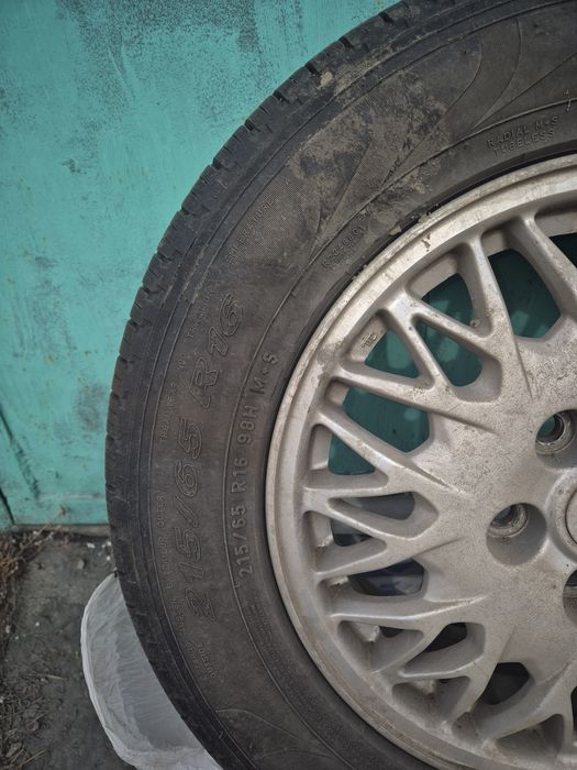 Pirelli 215/65 R16 комплект