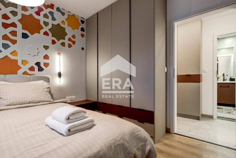 Продава се Тристаен апартамент в София, Център - 104 кв.м за 1614 €/кв.м - Снимка #10