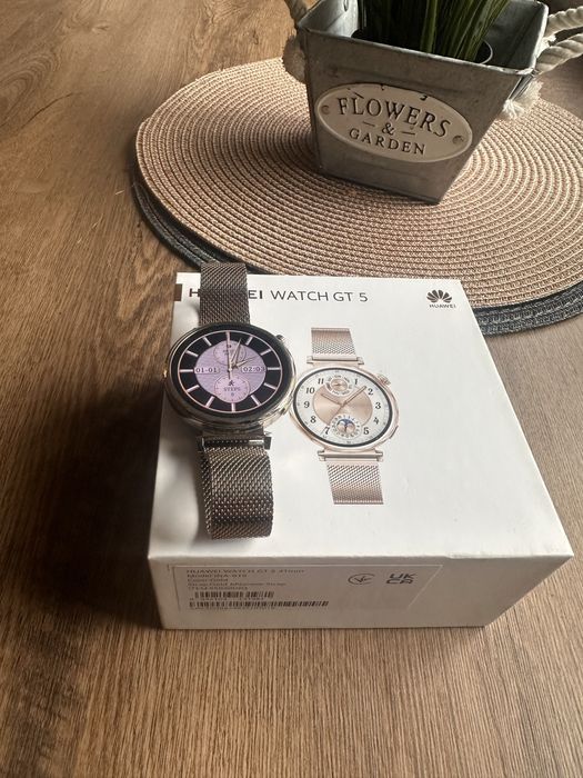 Смарт часовник Huawei watch GT 5