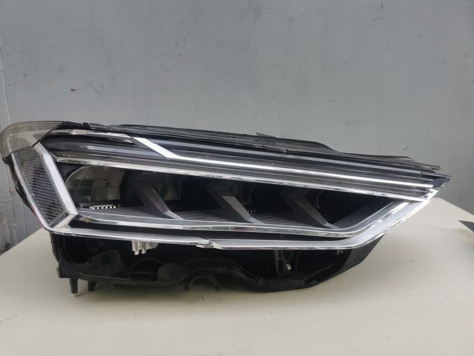 Reparatii Faruri-Înlocuire sticle-Reparatii Daylight /Lumini de zi