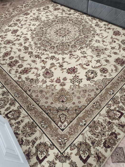 Продам ковёр хорошего качества