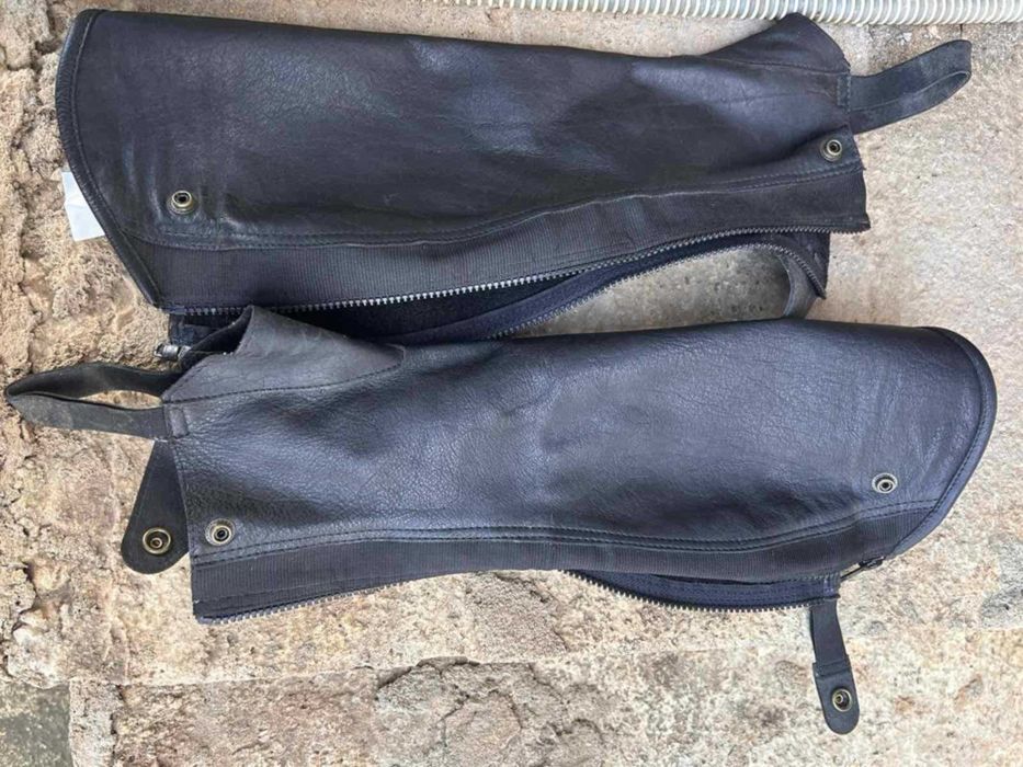 Чапси за конна езда