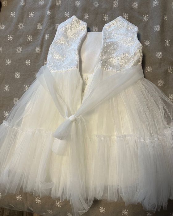 Дизайнерска рокличка за бебе “Nixa”