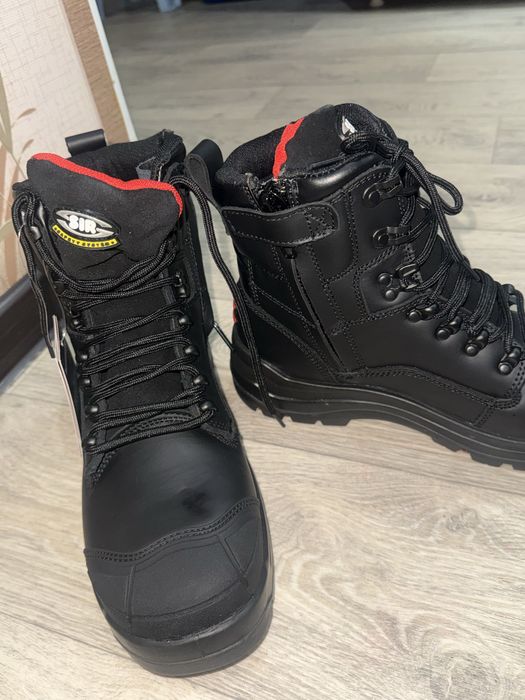 Продается новый обувь все сезонный