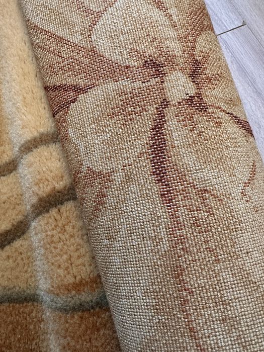 Vand foarte ieftin covor foarte calitativ 1.80/2, gros  99 lei