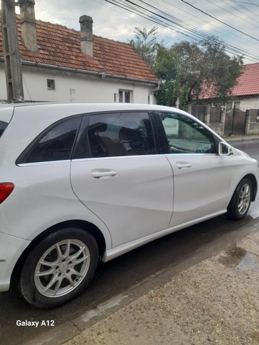 Vând Mercedes  impecabil