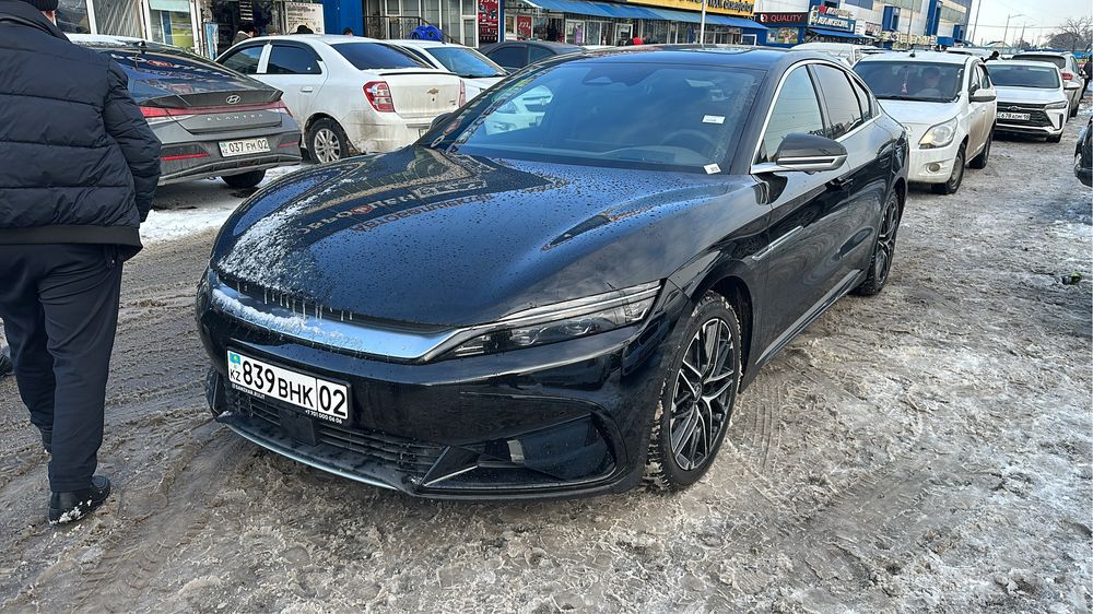 Аренда электрокара BYD HAN с запасом хода 605 км под такси,долгосрочно