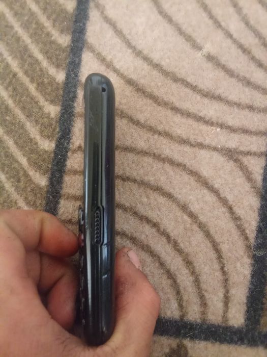 Gionee telefon sotiladi  sifatli alo 3ta sim karta 1ta chip tushadi