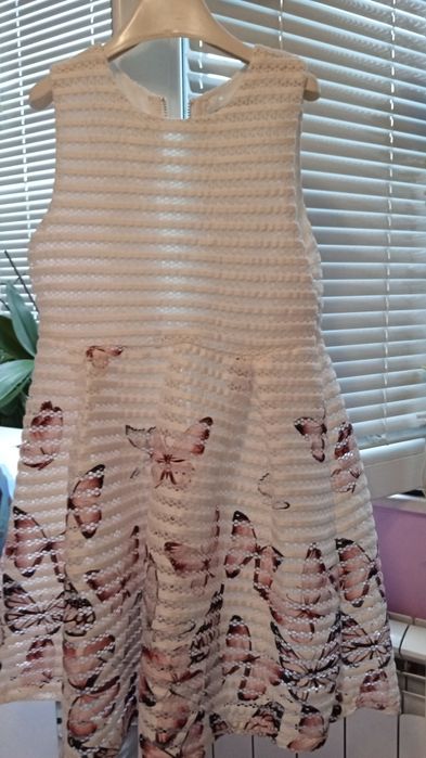 Детска рокличка с пеперуди р-р 8-9