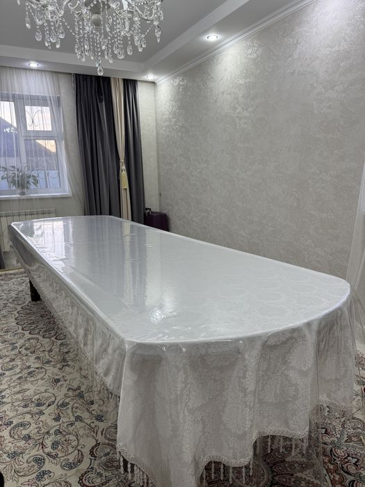 Продам стол со стульями комплект