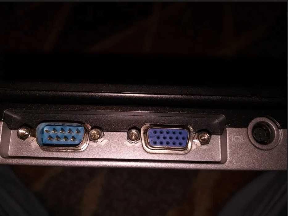 Laptop Dell D620, T7200 - 2 Ghz, 4 Gb DDR2, hdd 120 ghz, serial port