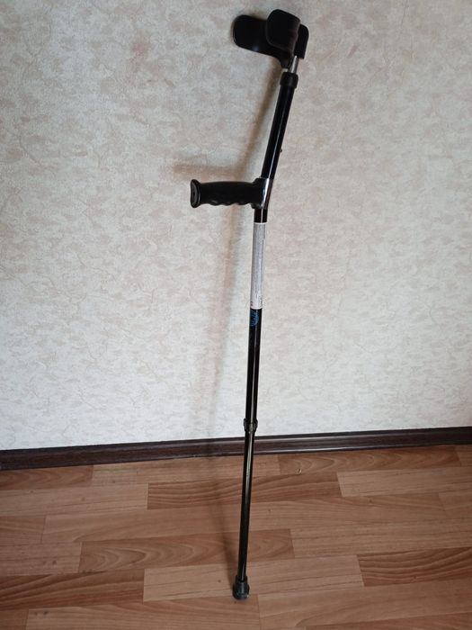 Продам локтевой костыль