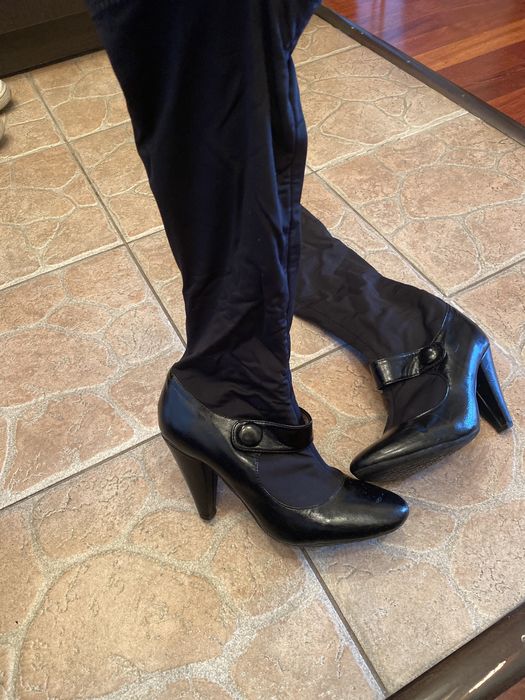 Продам женскую обувь туфли-чулки размер 37