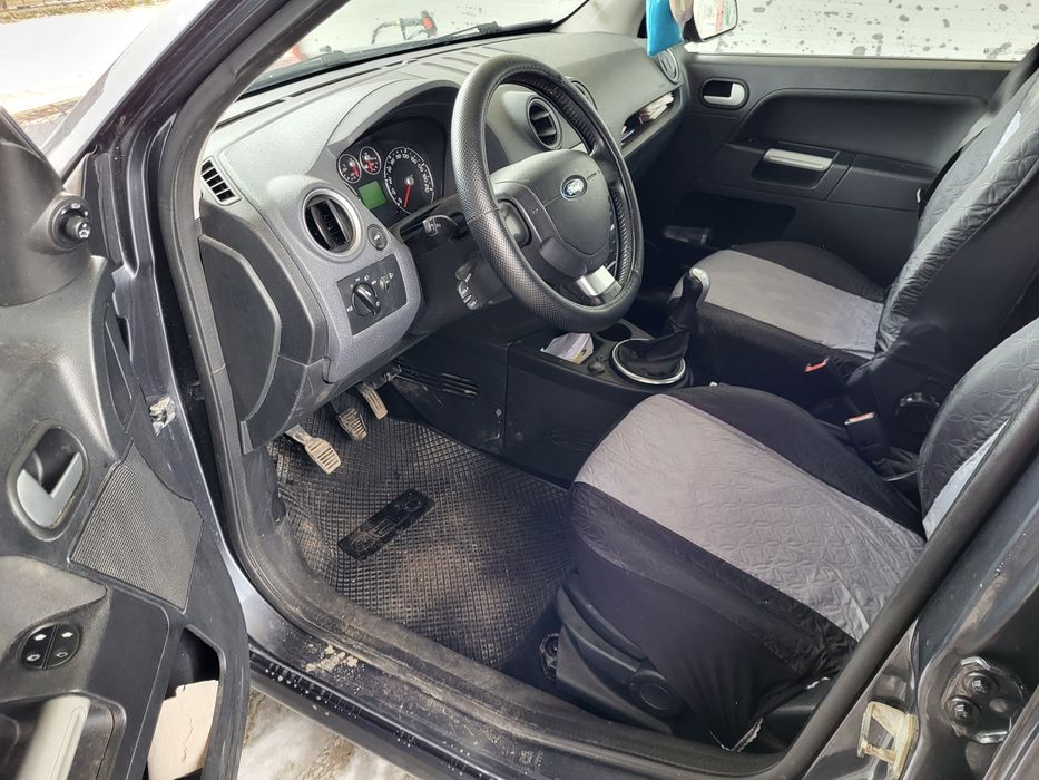 Vând Ford Fusion + 1.6 Tdi