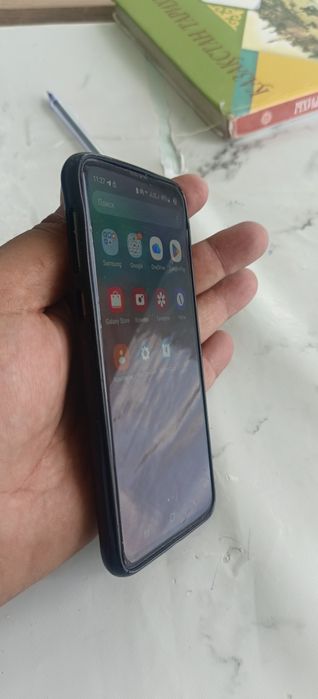 Samsung s 10e. Б/У