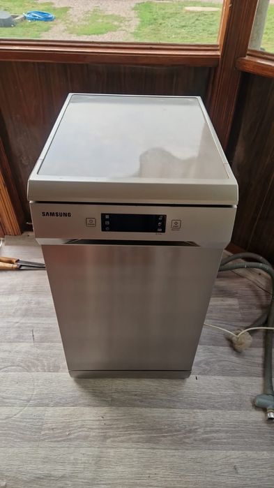 Продам посудомоечную машинку
