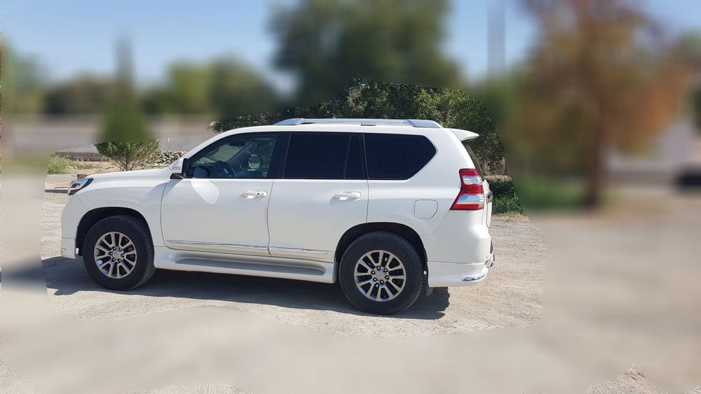 TAYOTA  prado sotiladi