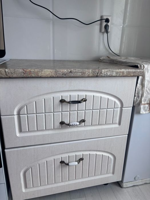 Продам кухню срочно